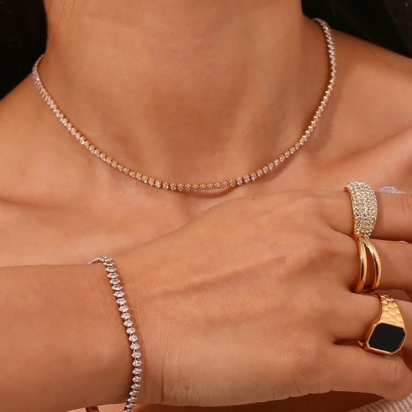 18k Gold Plated Luxury Tennis Bracelet - Picture 1 of 7